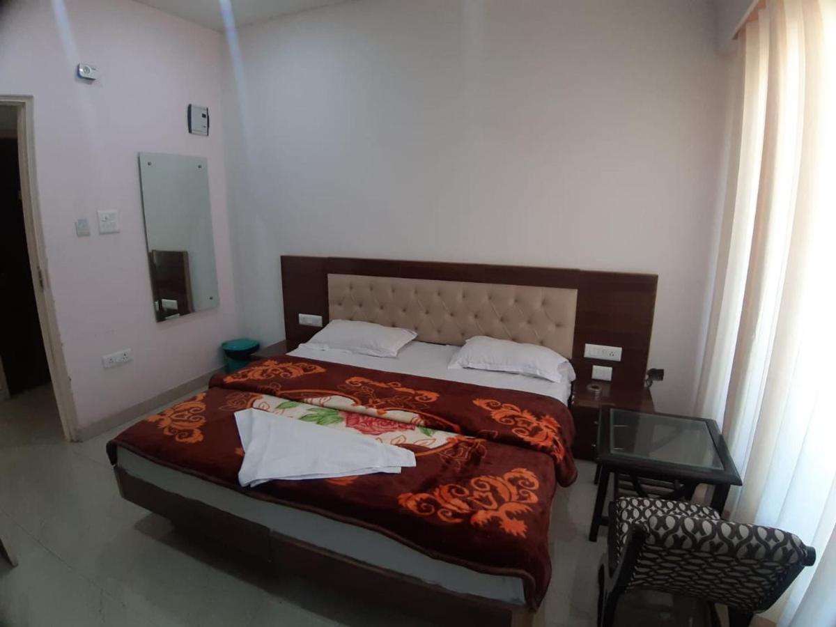 Destiny Hotel Solan Exterior foto